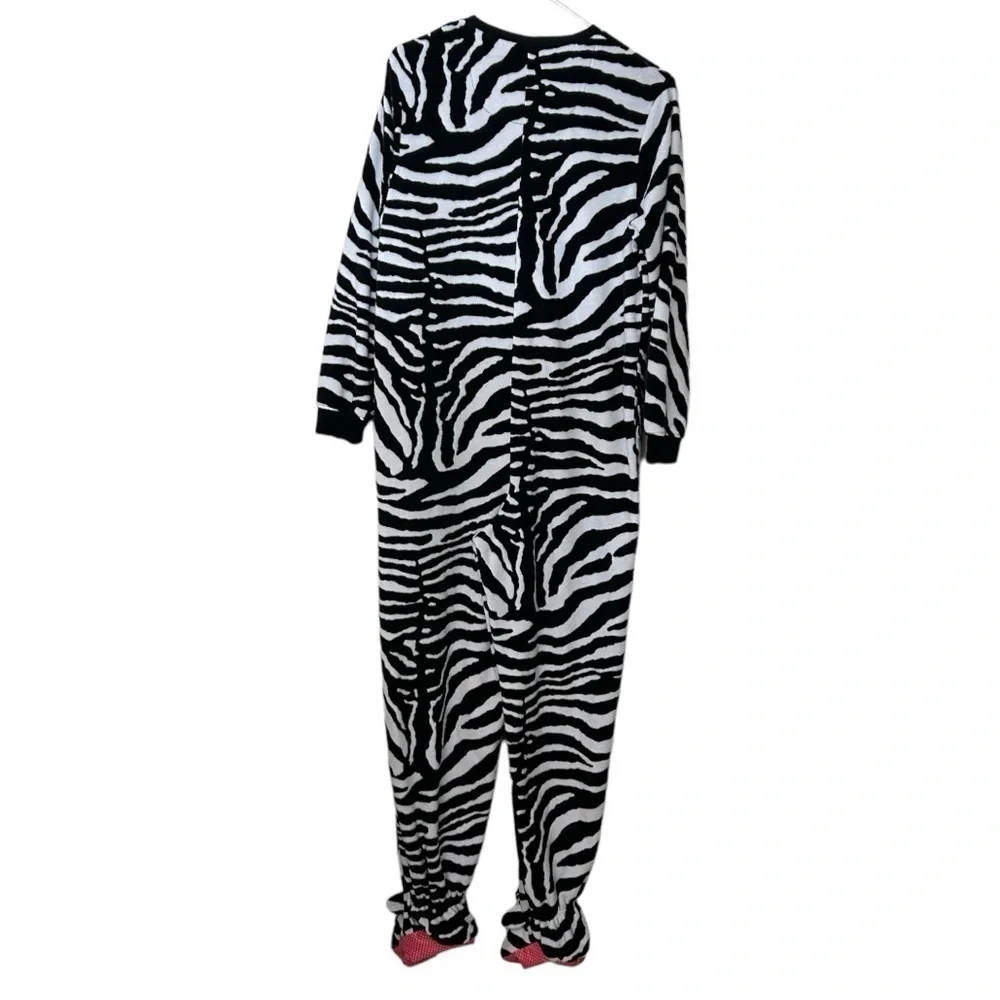 Nick & Nora Women's Zebra Print Black White Sleepwear Loungewear